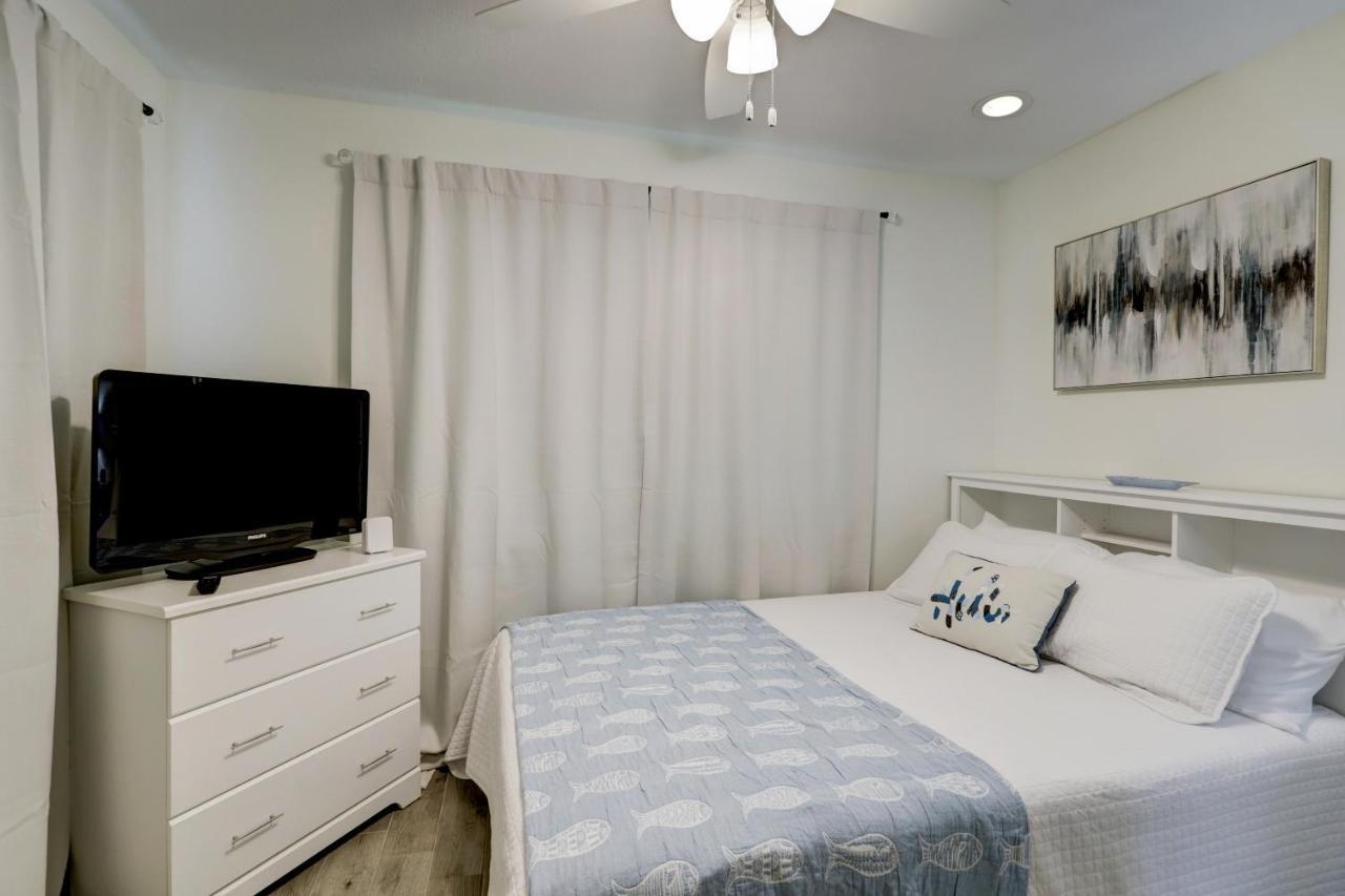 Kingwood Cottage - 10 Mins From Iah - Lake Front Humble Luaran gambar