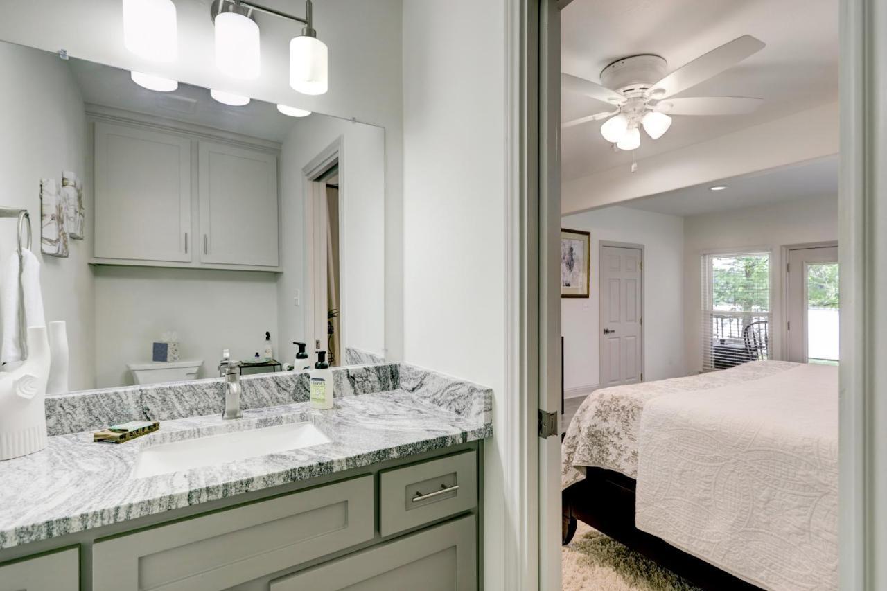 Kingwood Cottage - 10 Mins From Iah - Lake Front Humble Luaran gambar